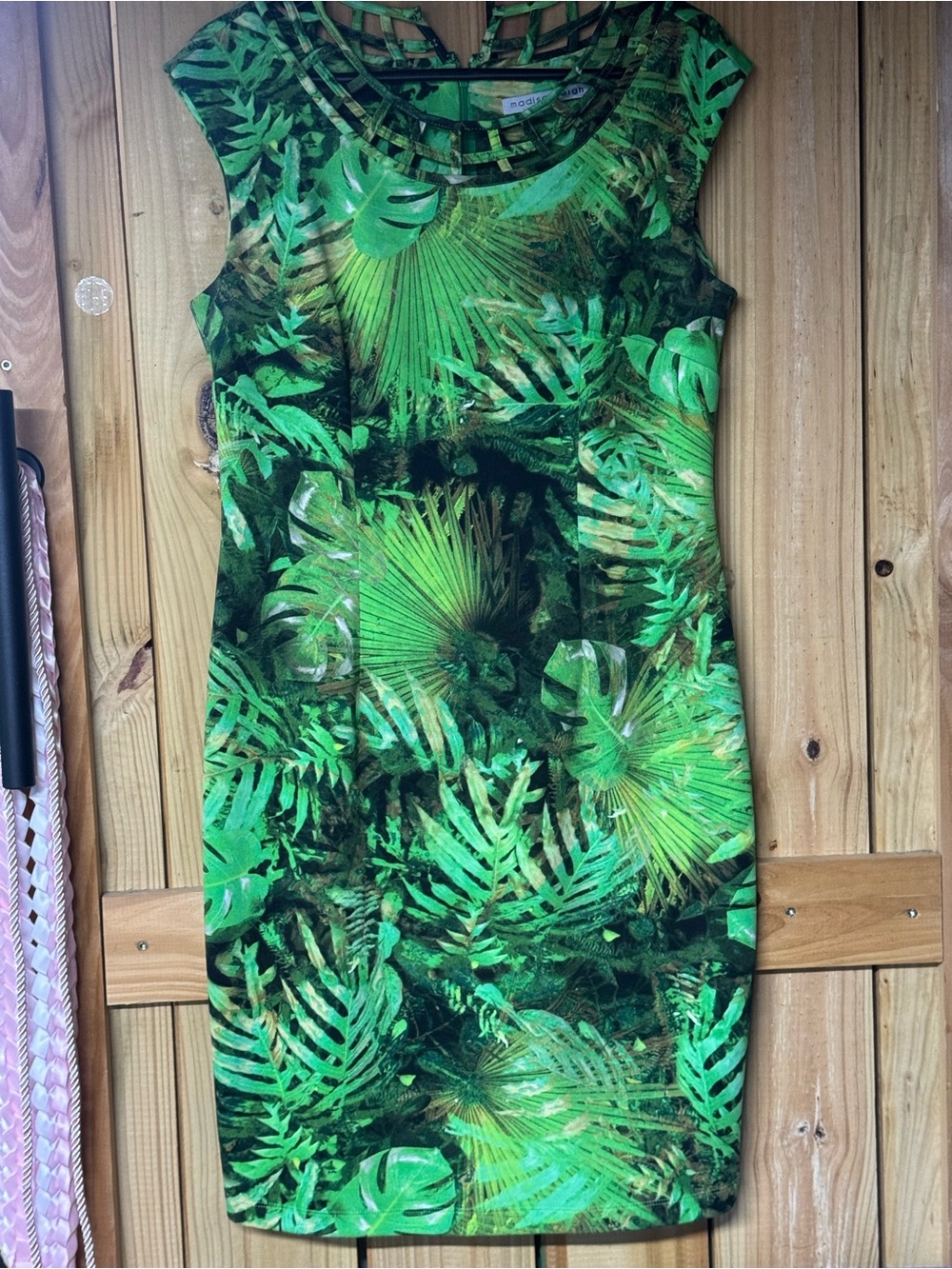 madison leigh Green Tropical Leaf Print Sheath Dress